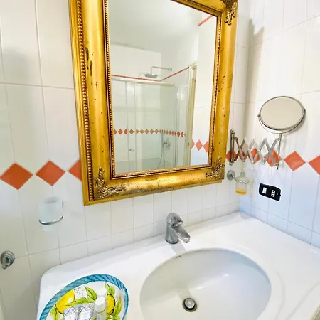 Feriehus Casa Pippo 2 *